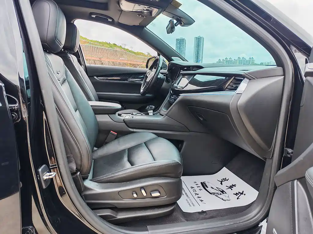 Cadillac XT6 — миниатюра 14