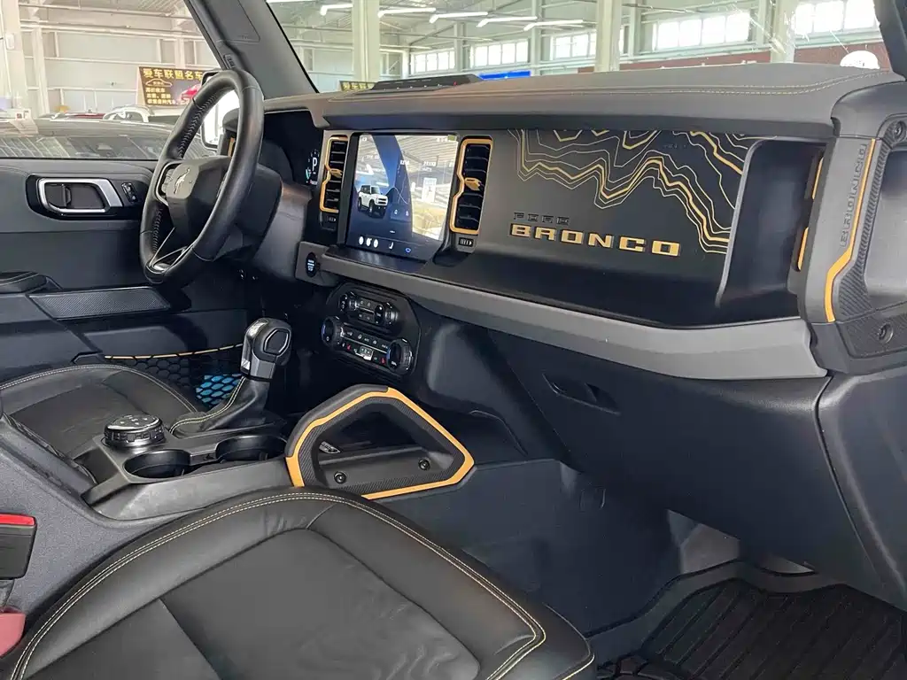 Ford Bronco — миниатюра 11