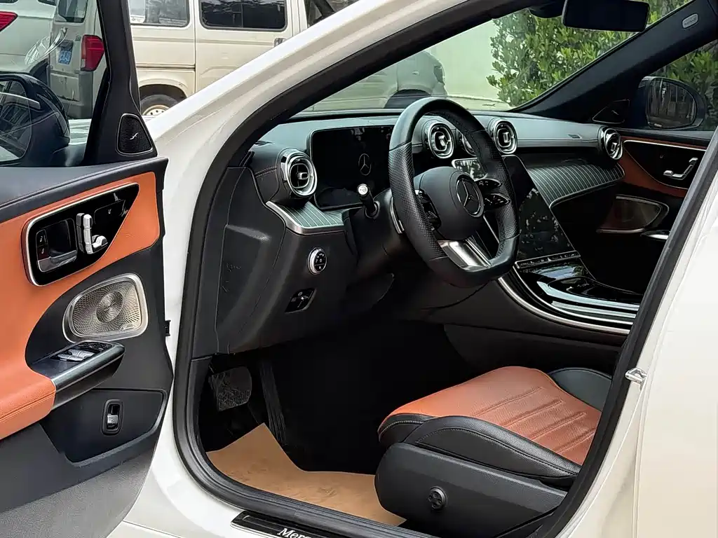 Mercedes-Benz C-Class — миниатюра 5