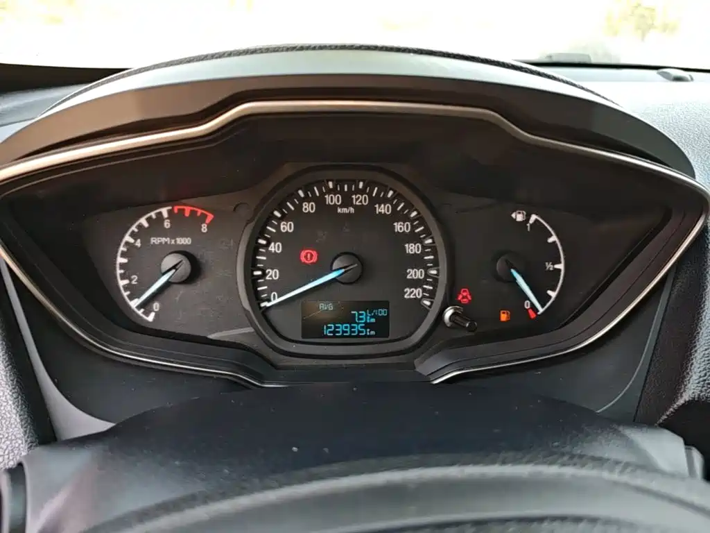 Ford Escort — миниатюра 12