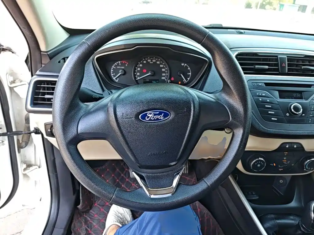 Ford Escort — миниатюра 11