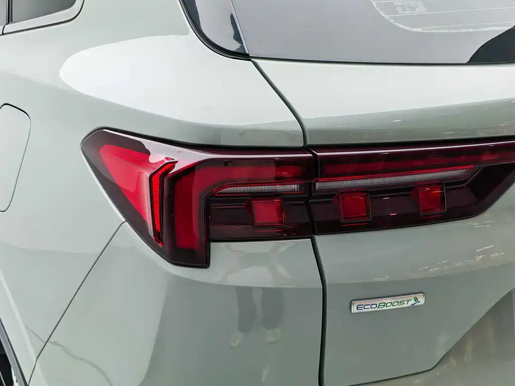 Ford Equator Sport — миниатюра 8
