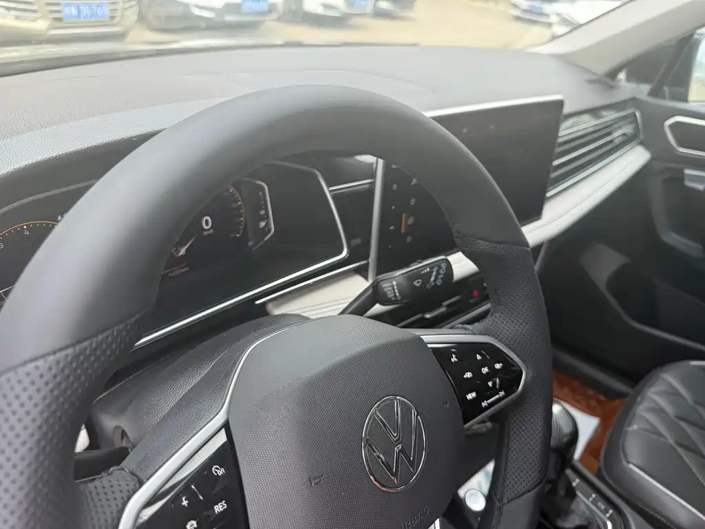 Volkswagen Tiguan L — миниатюра 3