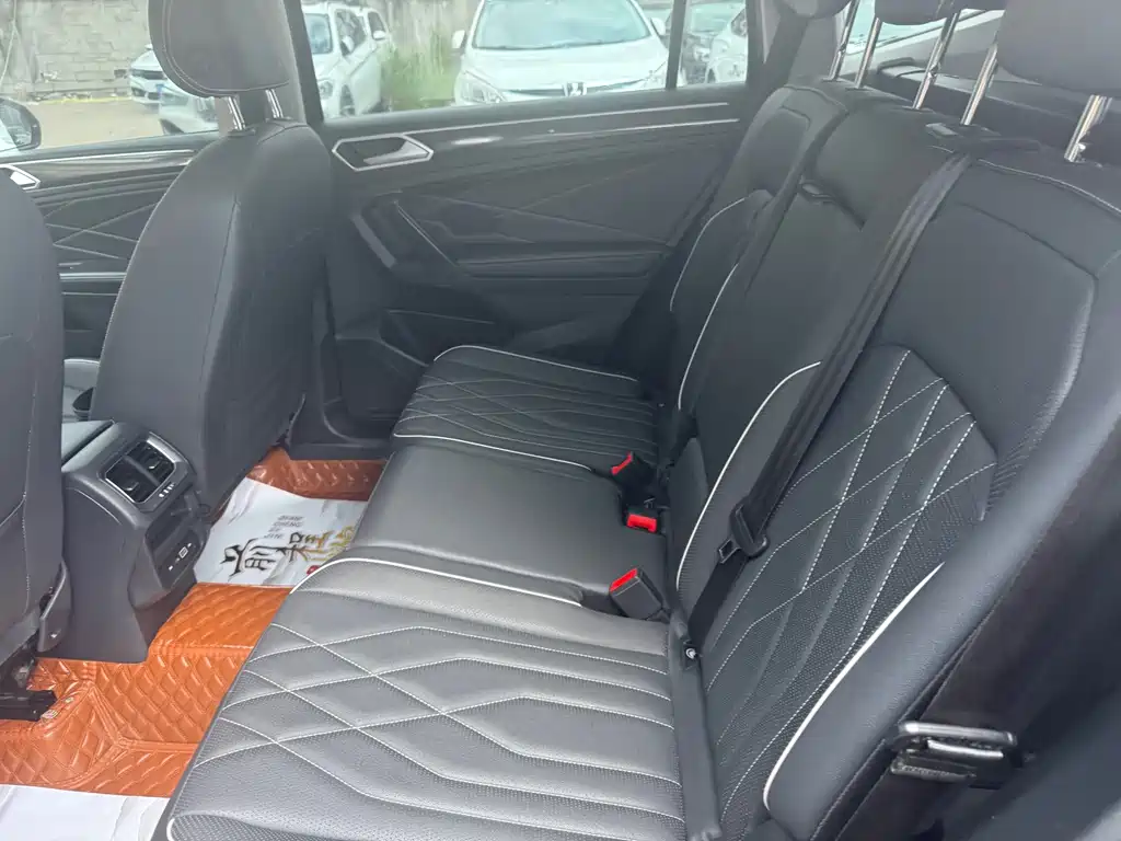 Volkswagen Tiguan L — миниатюра 4