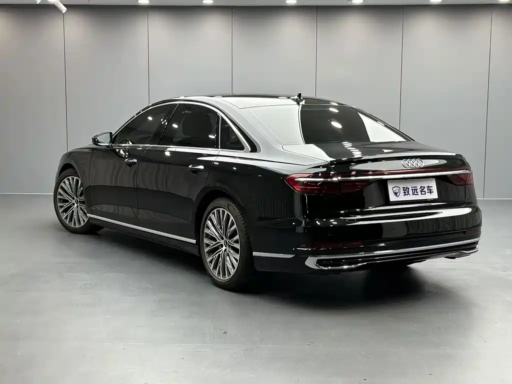 Audi A8 — миниатюра 6