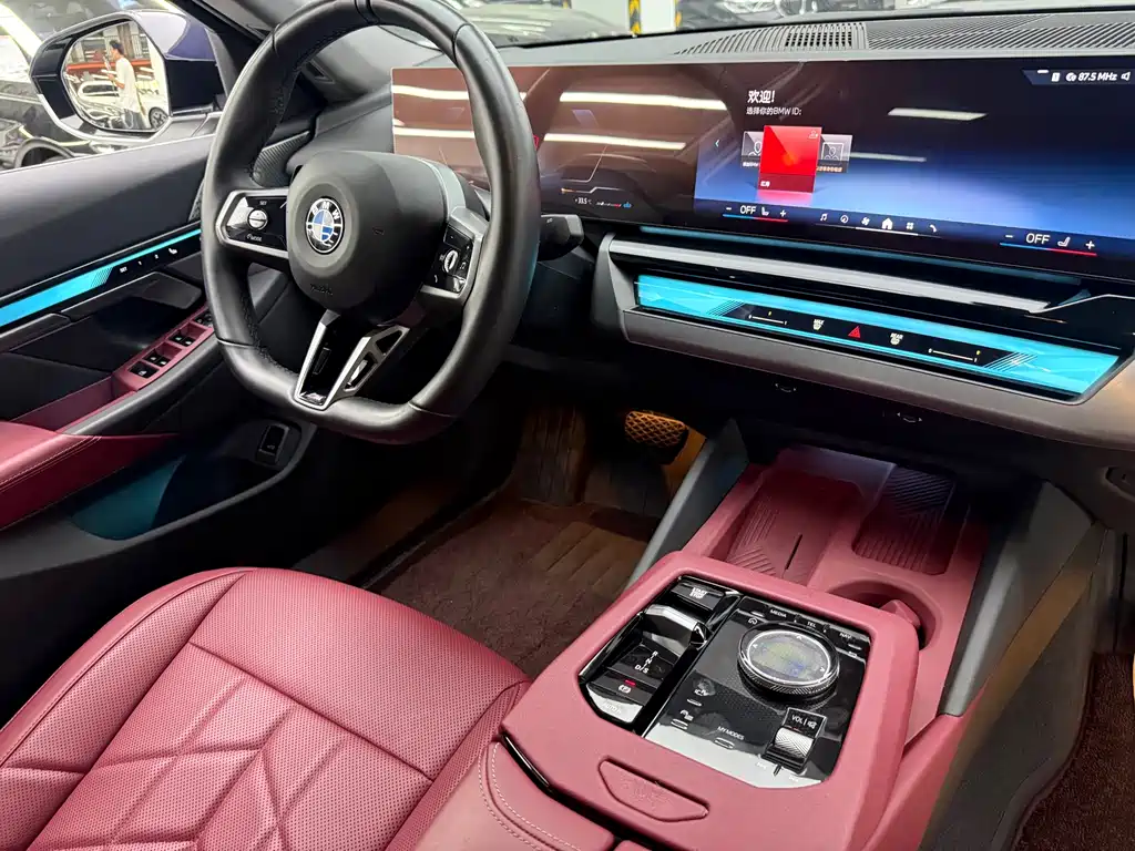 BMW 5 Series — миниатюра 18