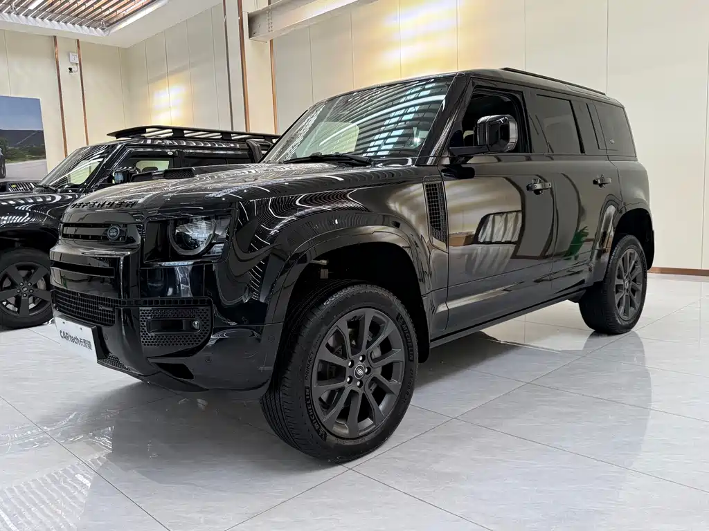 Land Rover Defender 2021
