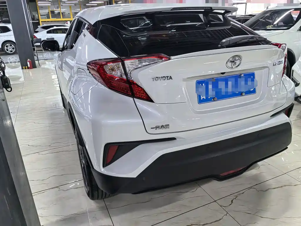 Toyota IZOA — миниатюра 4