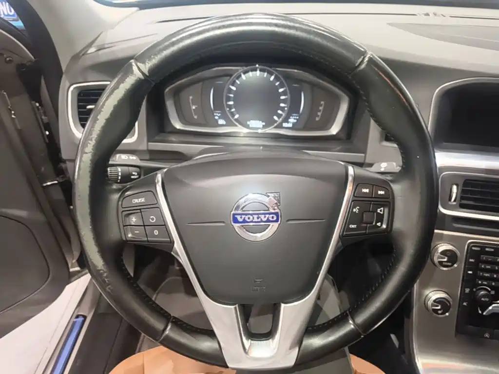 Volvo S60 — миниатюра 11