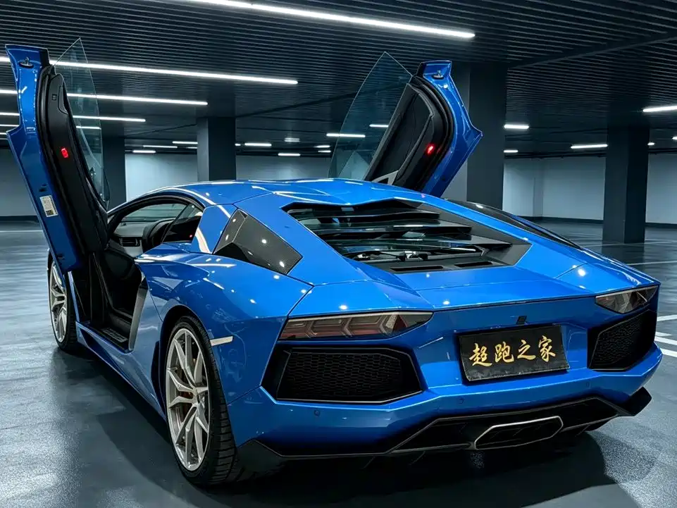 Lamborghini Aventador — миниатюра 5