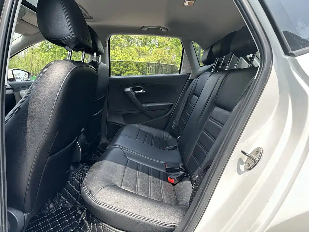 Volkswagen Polo 2016 1.6L AT Comfort