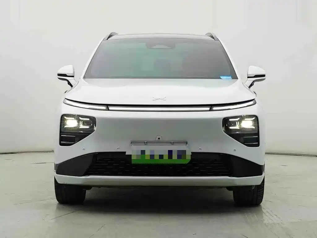 XPeng G9 — миниатюра 2