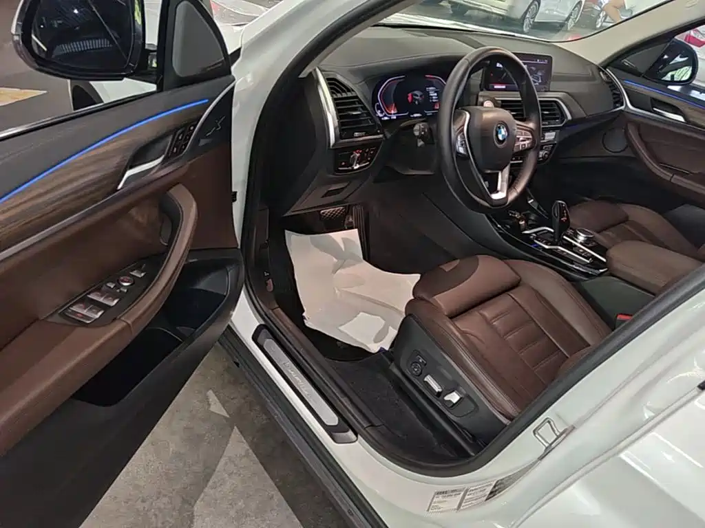 BMW X3 — миниатюра 12