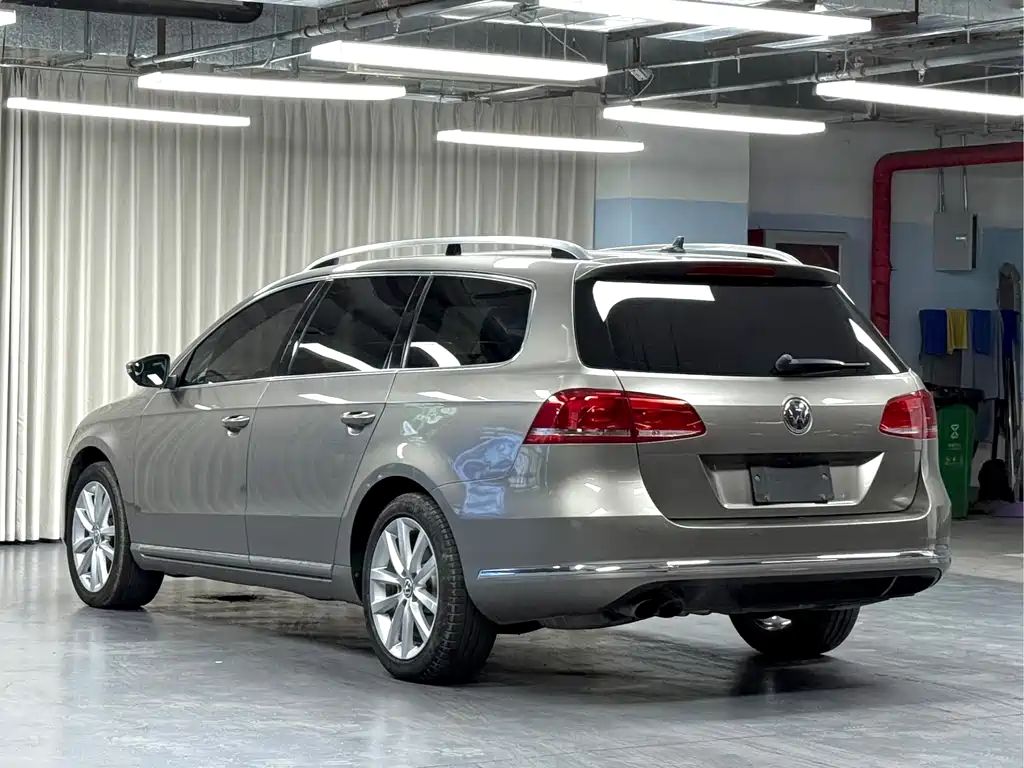 Volkswagen Magotan (Import) — миниатюра 6