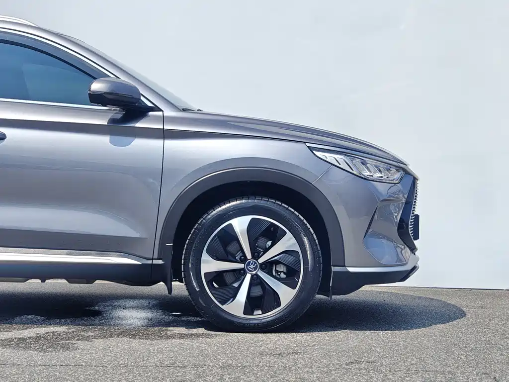 BYD PLUS New Energy — миниатюра 8