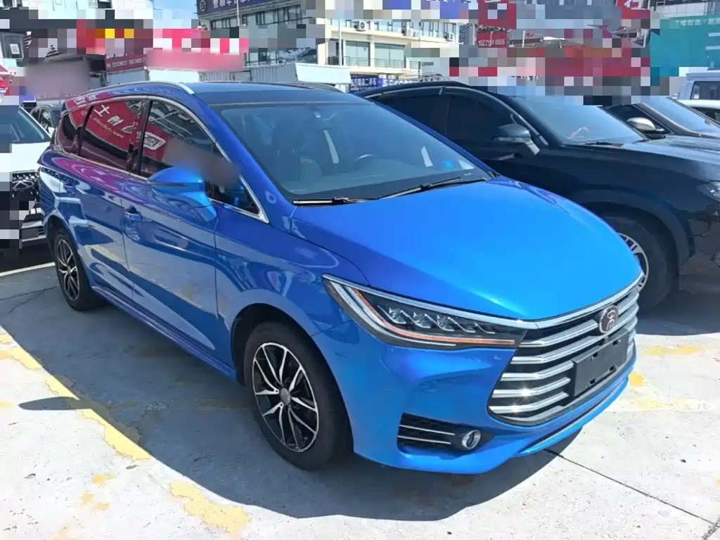 BYD MAX — миниатюра 4