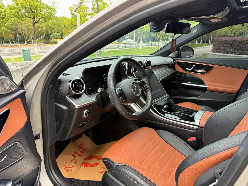 Mercedes-Benz C-Class — миниатюра 12