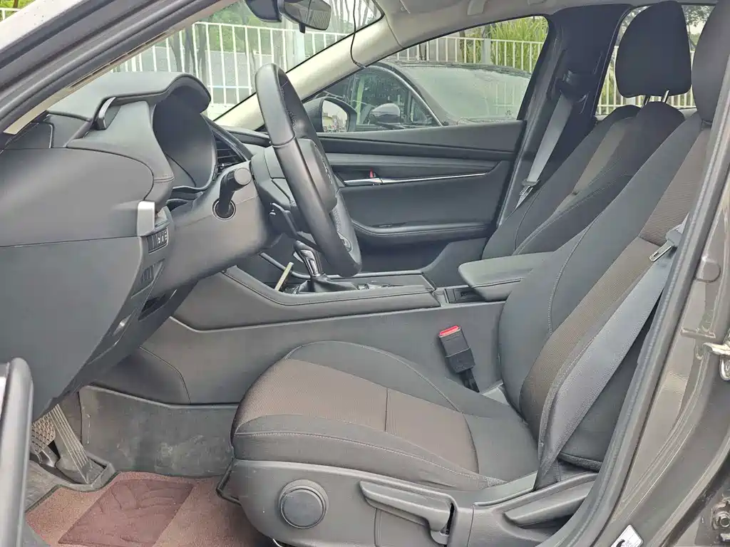 Mazda 3 Axela — миниатюра 5