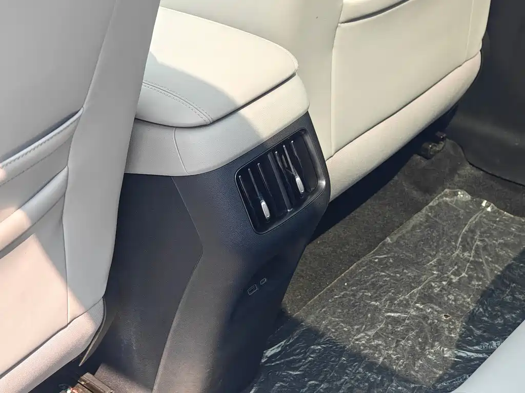 BYD Морской лев 05 EV — миниатюра 21