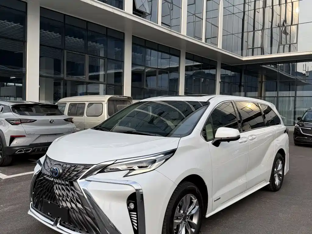 Toyota Sienna 2024