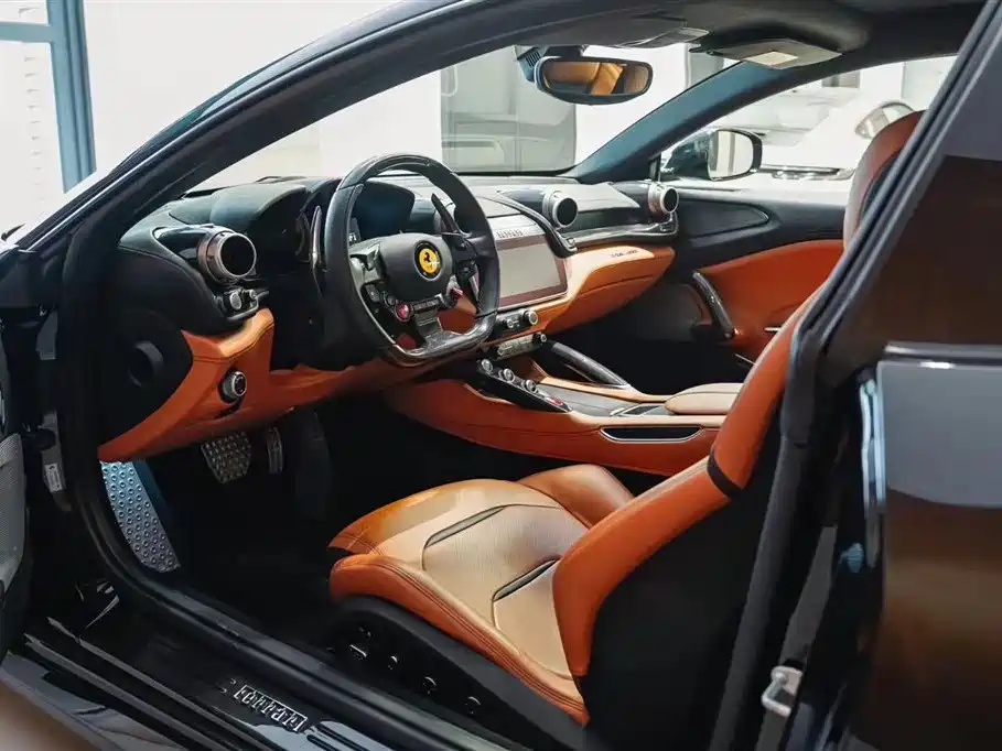 Ferrari GTC4Lusso 2016 6.3L V12