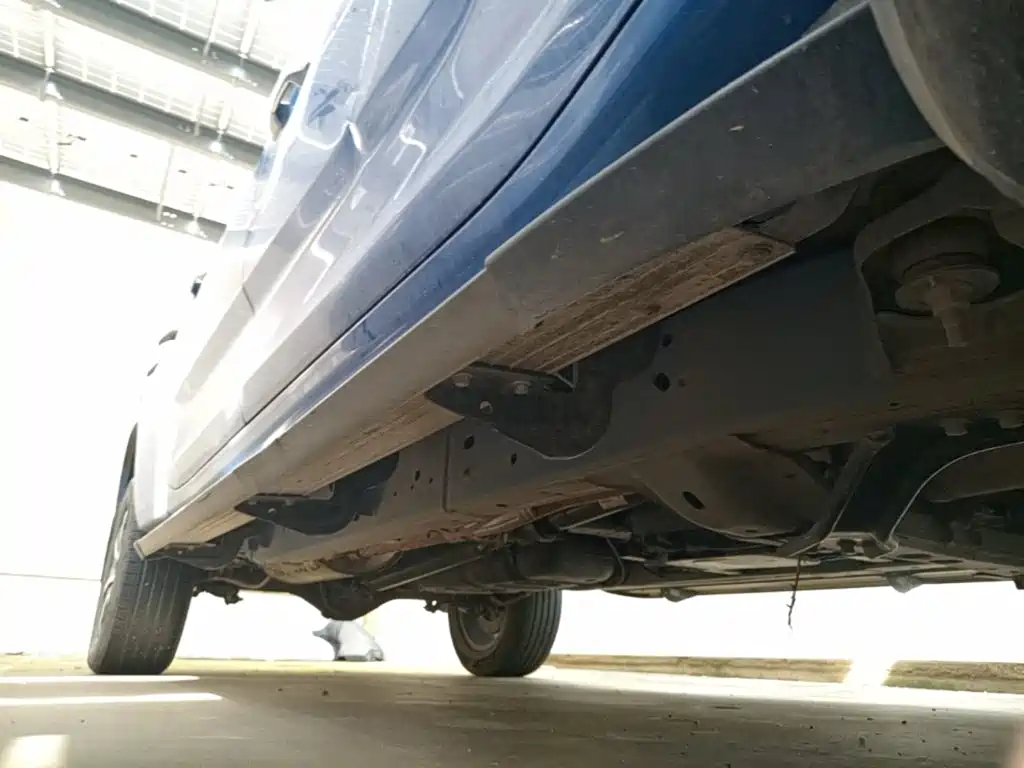 Maxus T70 — миниатюра 21