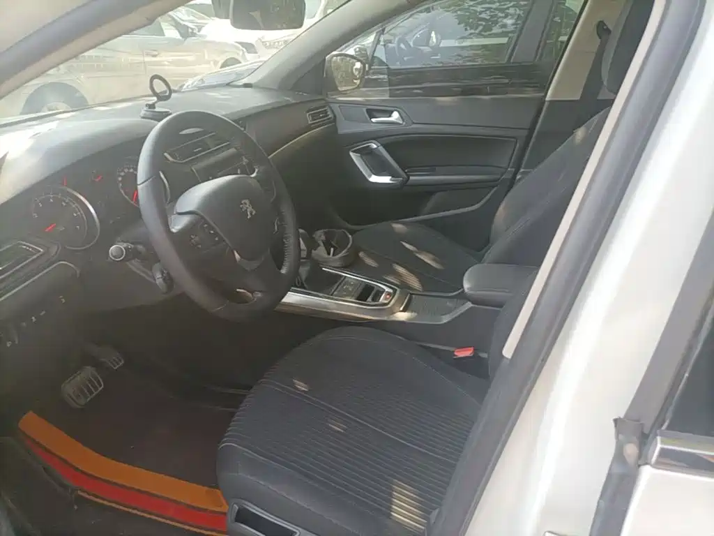 Peugeot 408 — миниатюра 15