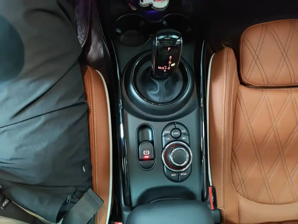 MINI Mini Clubman — миниатюра 14