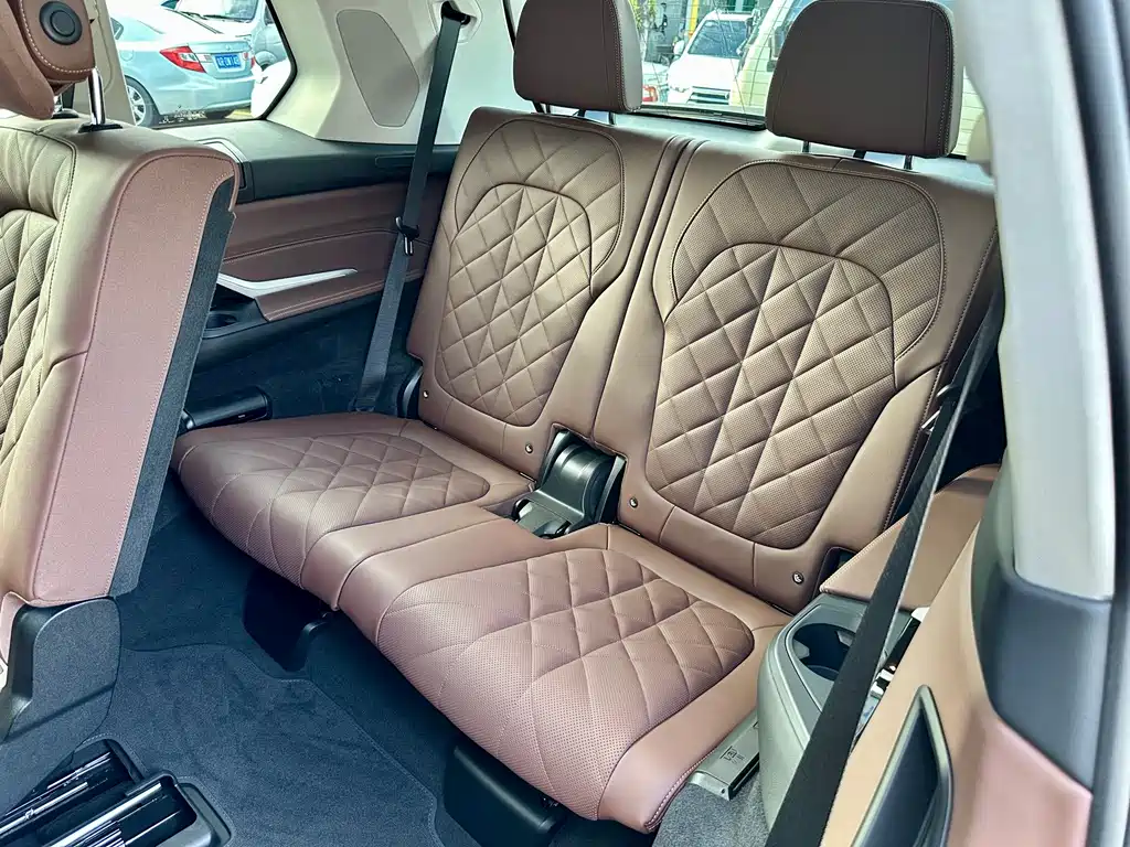 BMW X7 — миниатюра 10