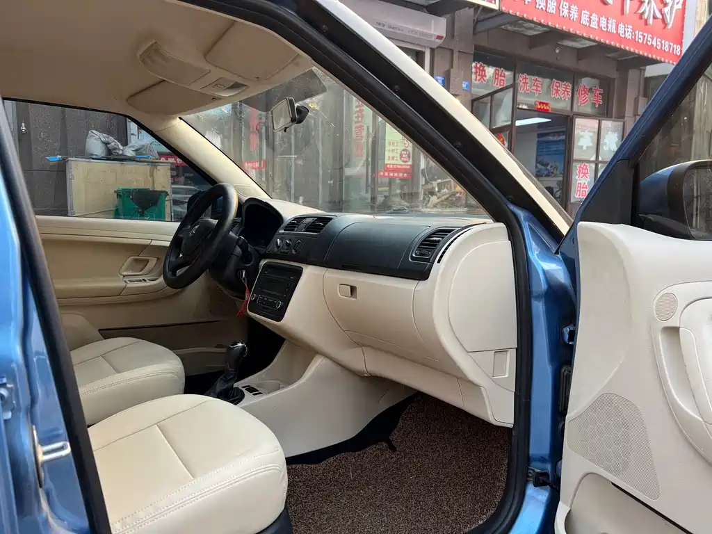 Skoda Fabia — миниатюра 8