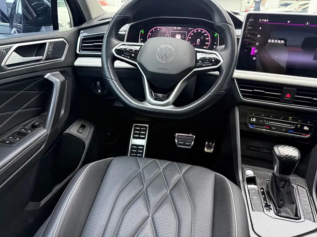 Volkswagen Tiguan L — миниатюра 15
