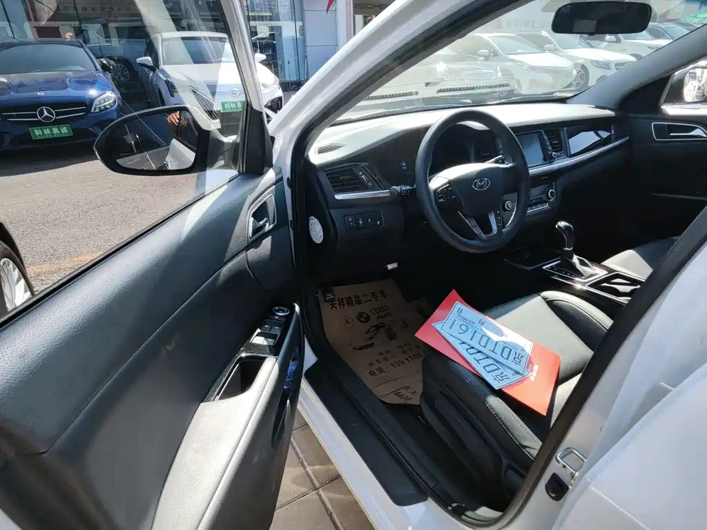 Hyundai Mistra — миниатюра 4