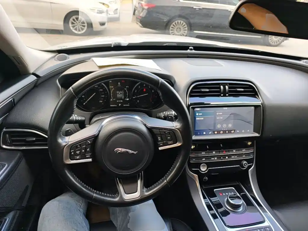 Jaguar XEL — миниатюра 10