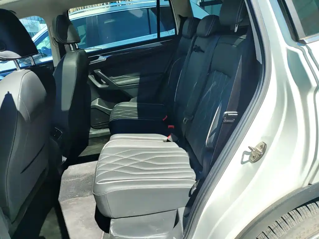 Volkswagen Tiguan L — миниатюра 17