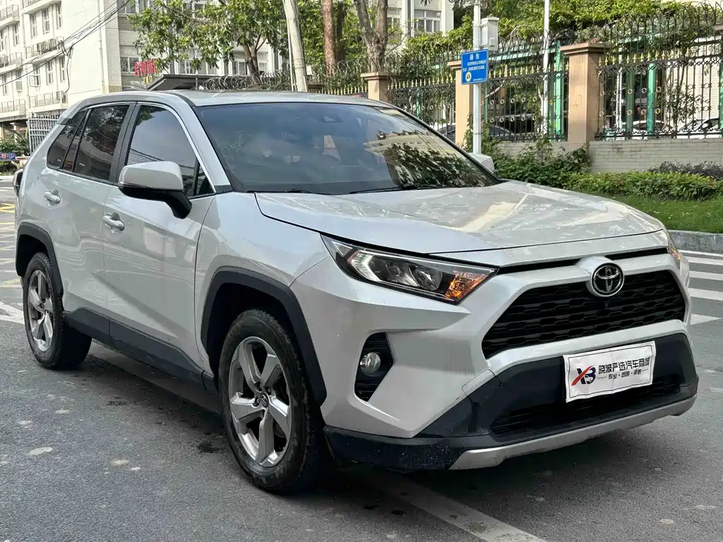 Toyota RAV4 2021 2.0L CVT