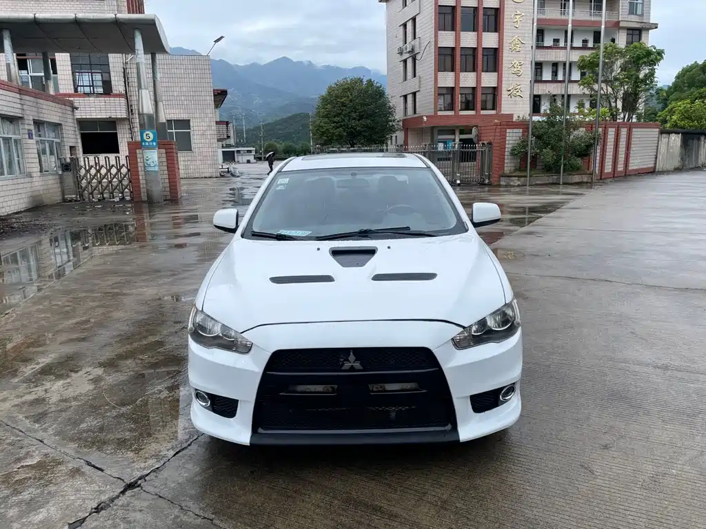 Mitsubishi Lancer EX — миниатюра 2