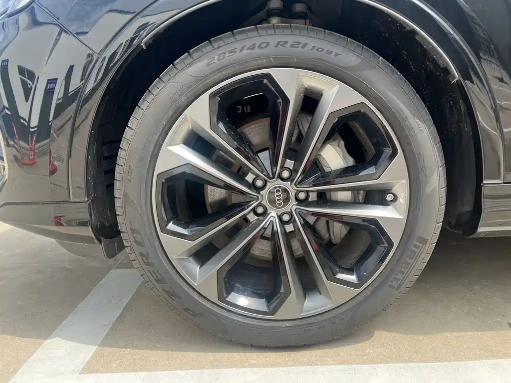Audi Q7 — миниатюра 15