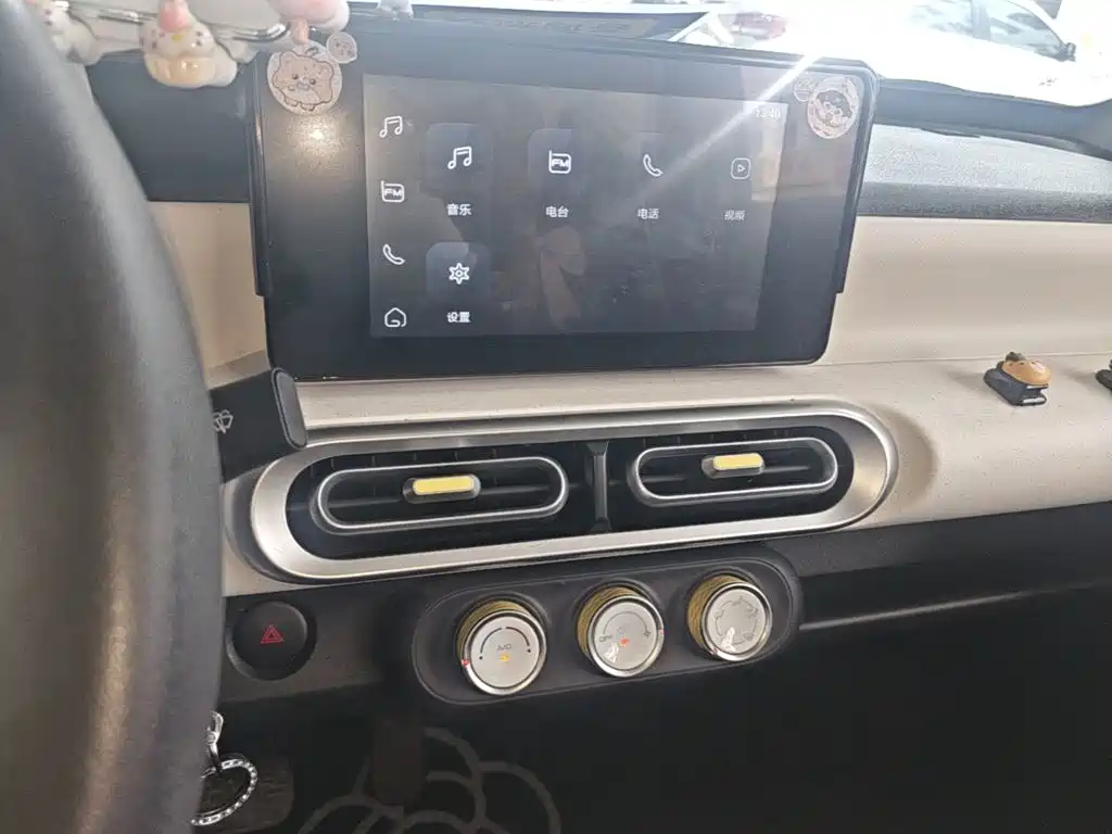 Wuling MINIEV — миниатюра 13