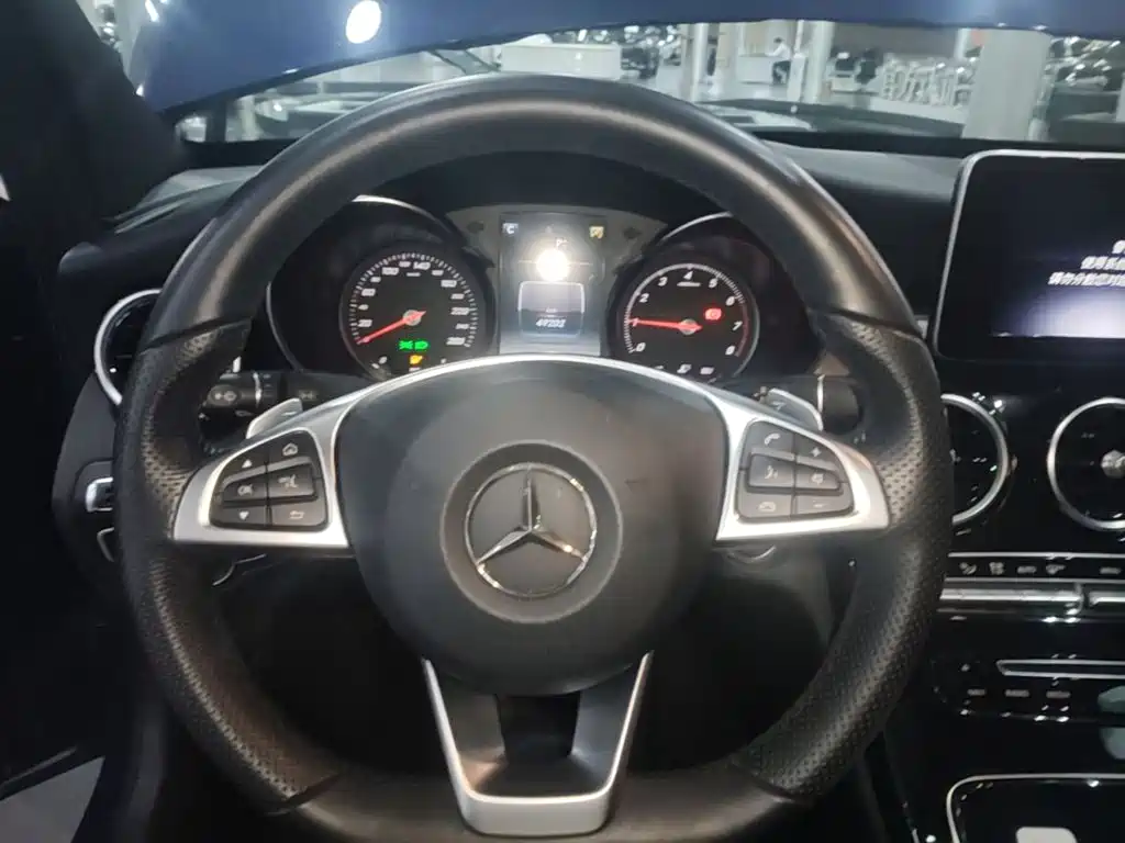 Mercedes-Benz C-Class — миниатюра 11