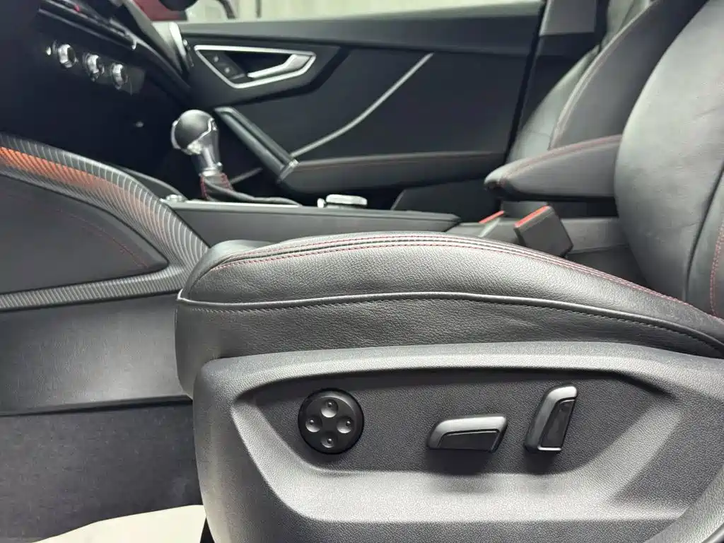 Audi Q2L — миниатюра 4
