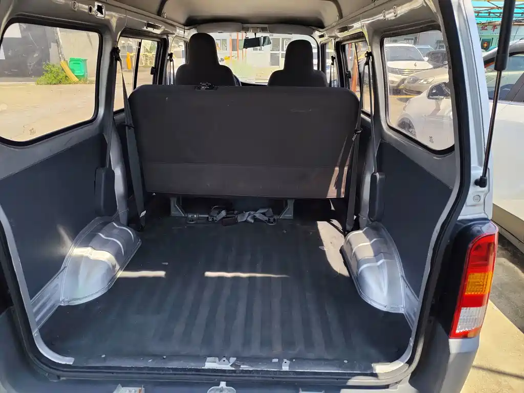 Wuling Zhiguang — миниатюра 8