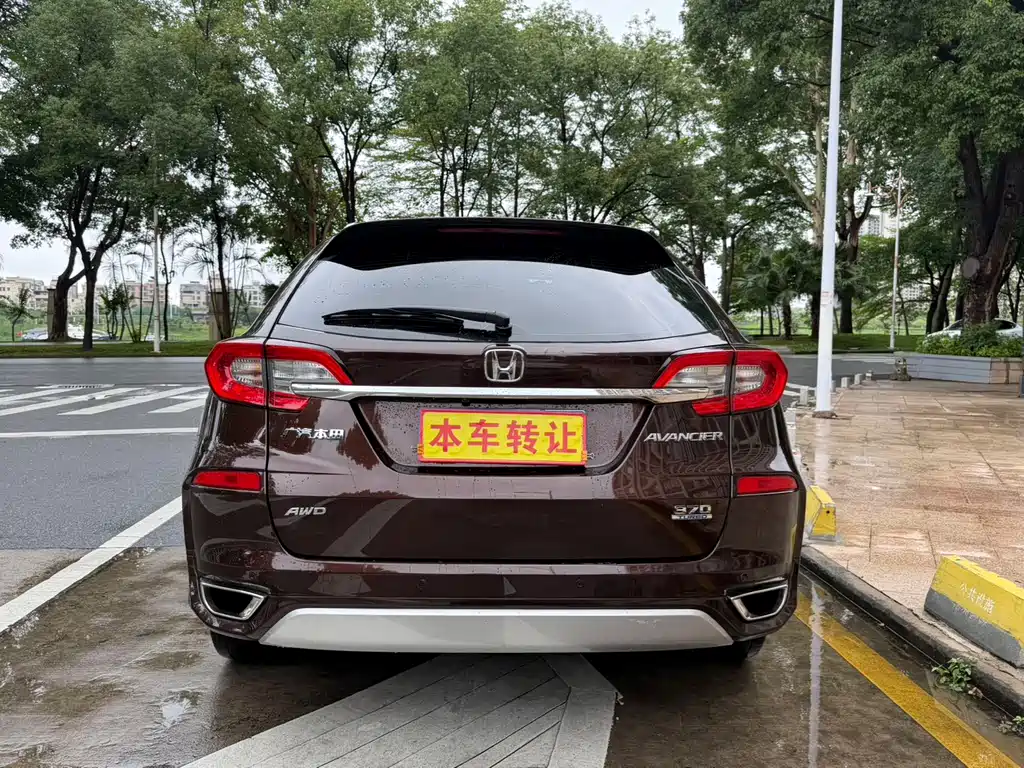Honda Avancier — миниатюра 8