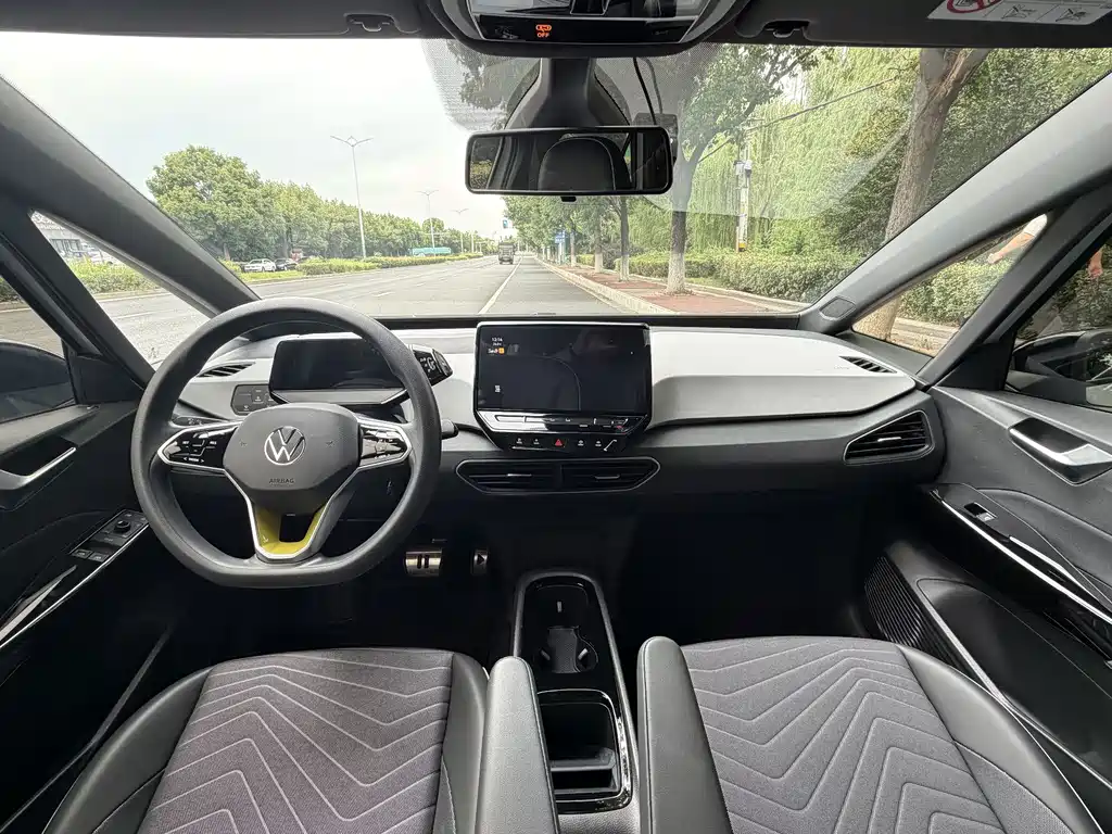 Volkswagen ID.3 — миниатюра 10