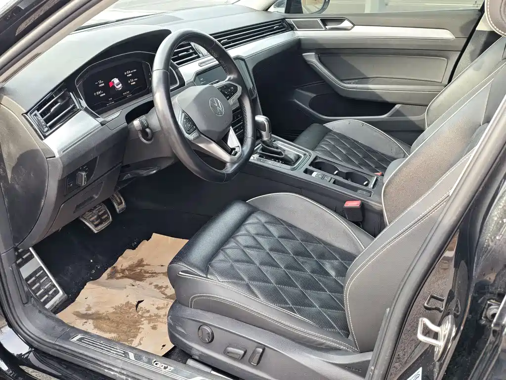 VOLKSWAGEN MAGOTAN GTE PLUG IN HYBRID