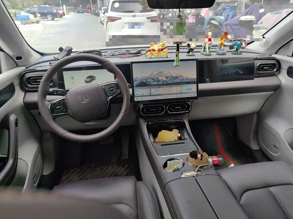 Leapmotor Leapmotor C11 — миниатюра 5
