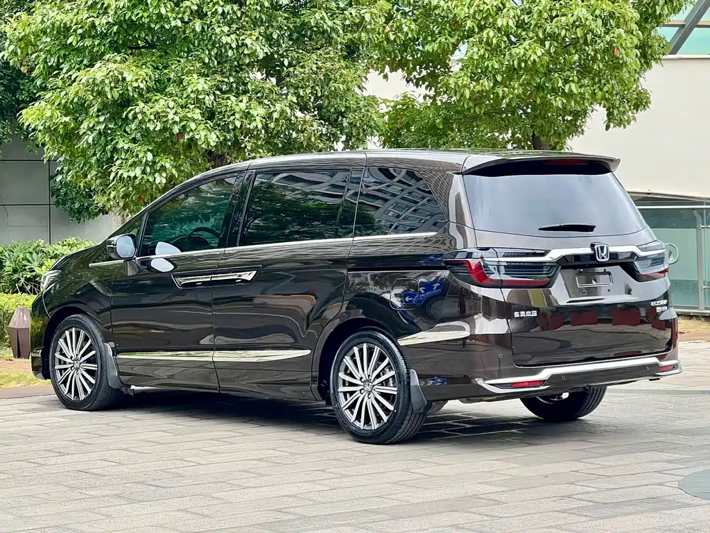 Honda Elysion — миниатюра 4