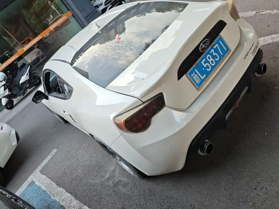 Subaru BRZ — миниатюра 5
