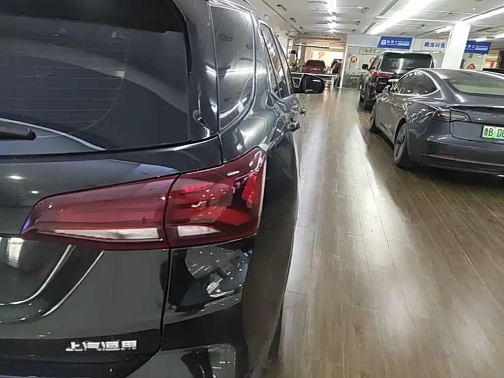 Chevrolet Equinox — миниатюра 8