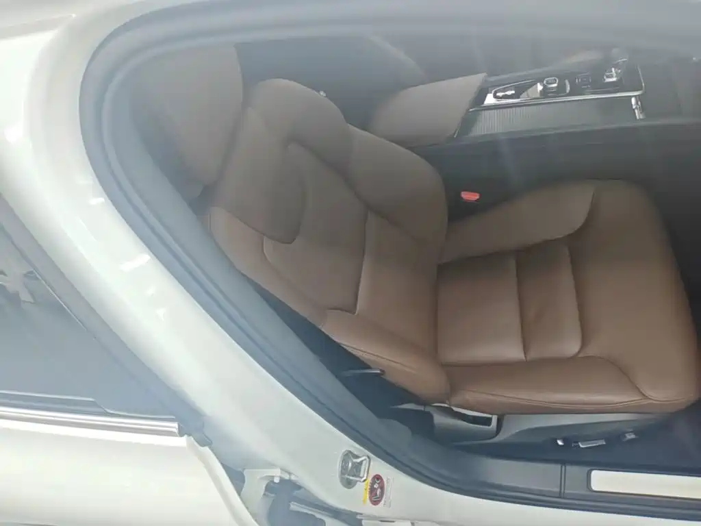 Volvo S60 — миниатюра 25