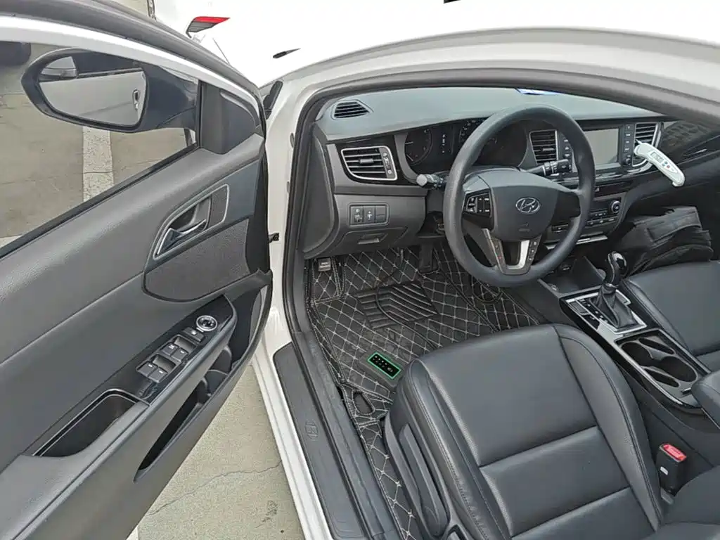 Hyundai Mistra — миниатюра 16
